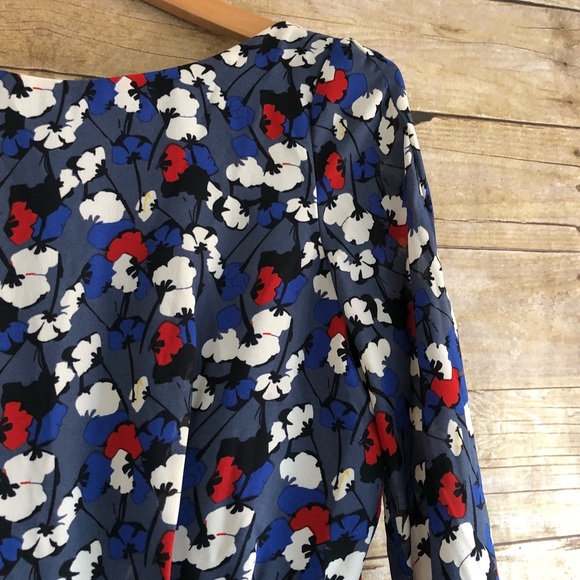 GLAMOROUS Bell Sleeve Floral Print Romper - Picture 5 of 8